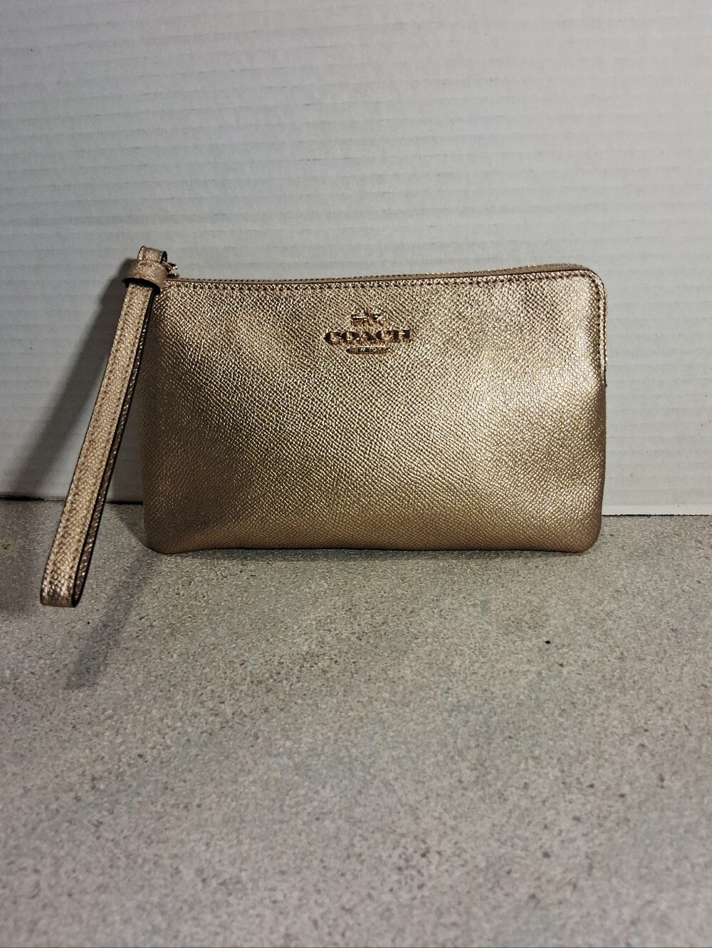 Coach Corner Zip Metalic Gold Wristlet